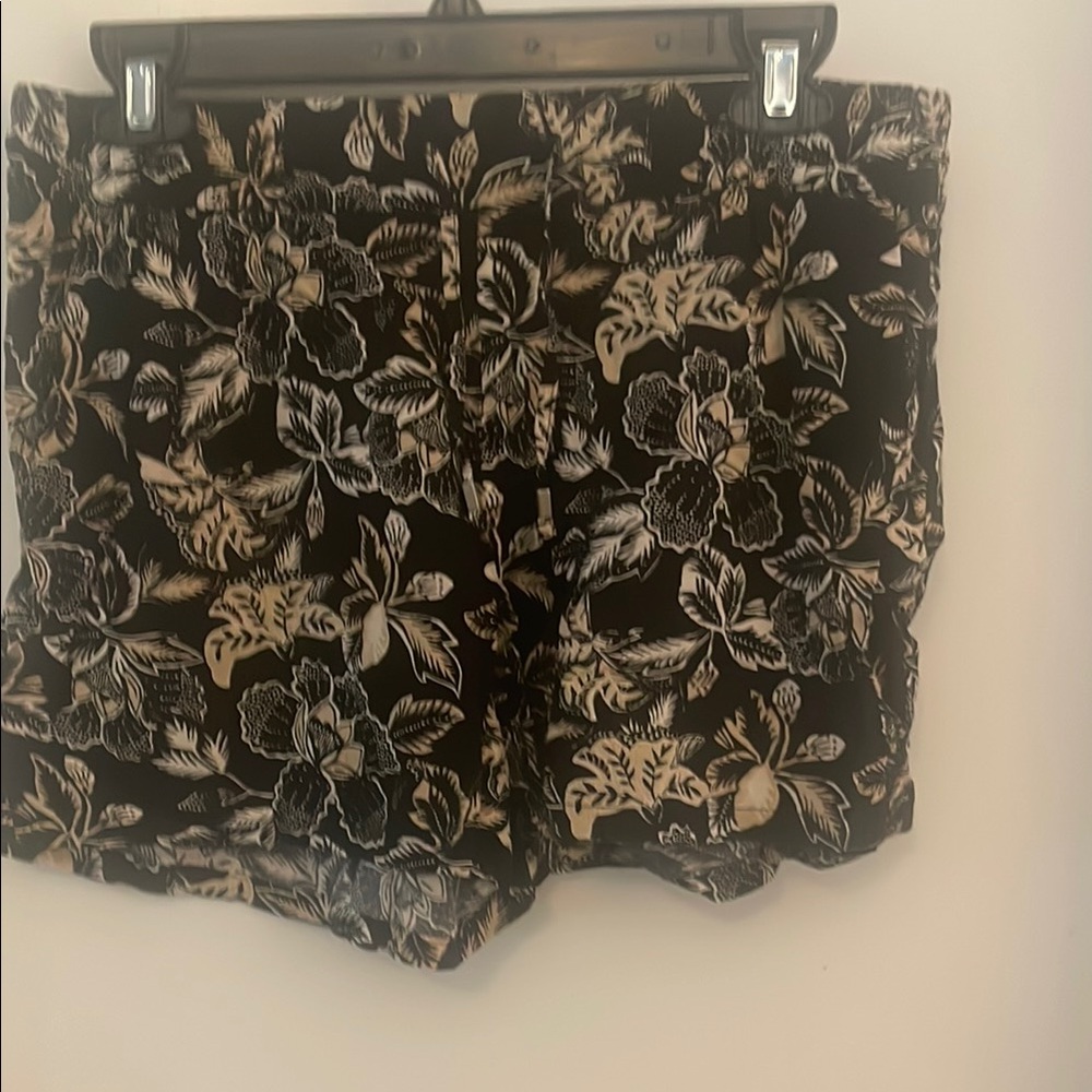 Old Navy High Waist Black and Cream Shorts